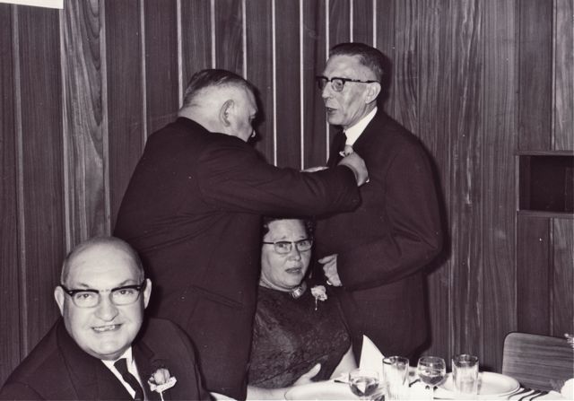 Nog jaren later had mevrouw Vanosterwinckel spontaan last van claustrofobische aanvallen op feestjes.